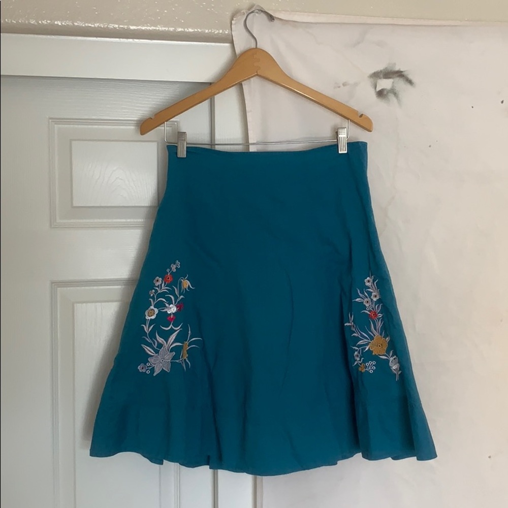 Knee Length Embroidered Skirt - Picture 5 of 5